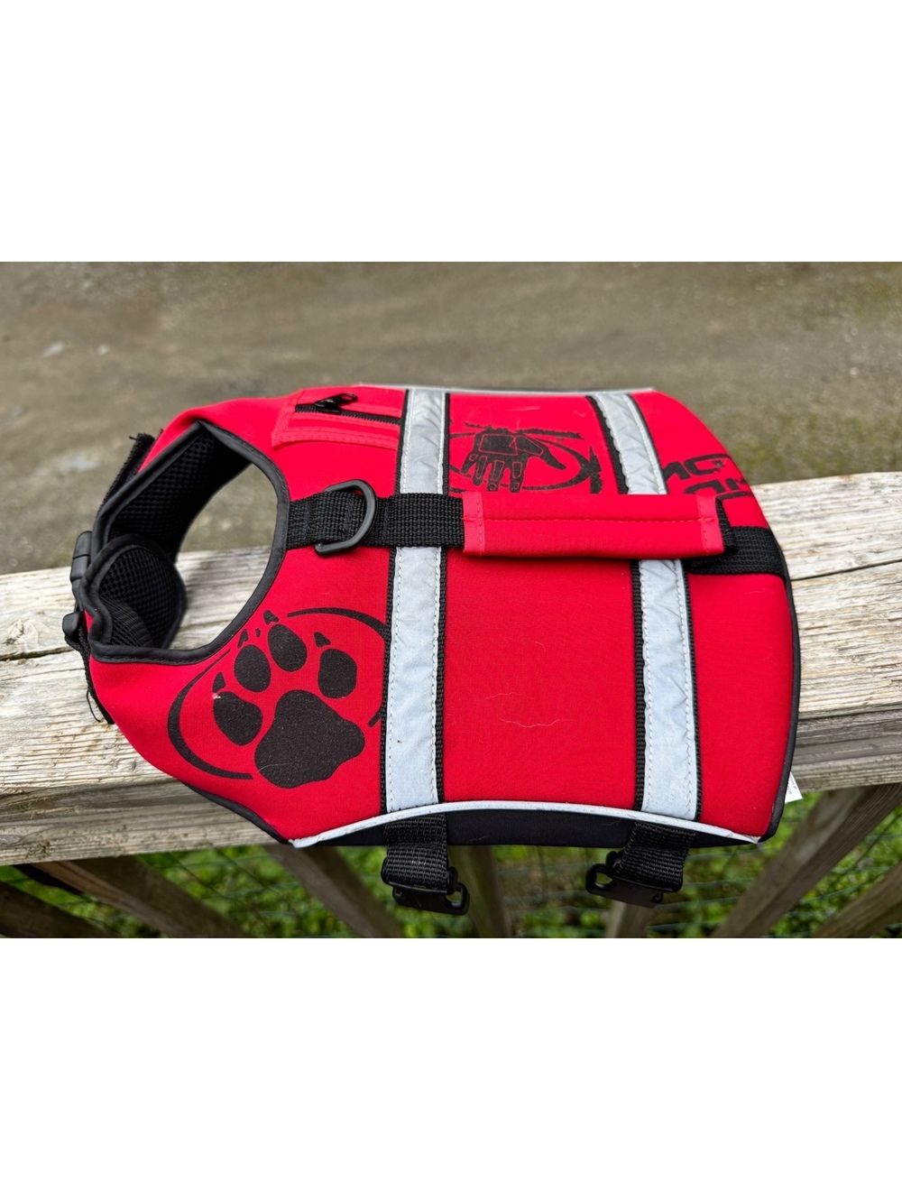 Body Glove Dog flotation jacket Harness XS Red with Black Paw Print